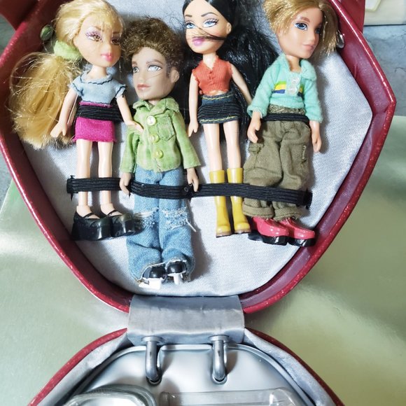 Bratt Doll Lips Carry all Case - Picture 3 of 7